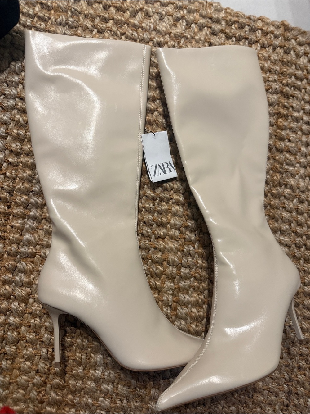 ZARA Ivory Knee-High Pointed Stiletto Boots